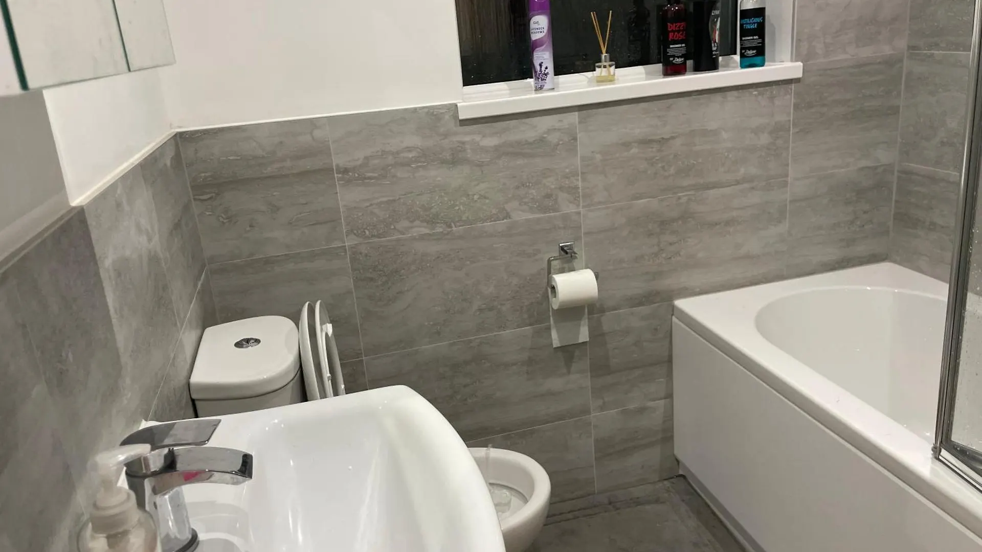 Homestay Room Close To City And Hospital Cardiff United Kingdom
